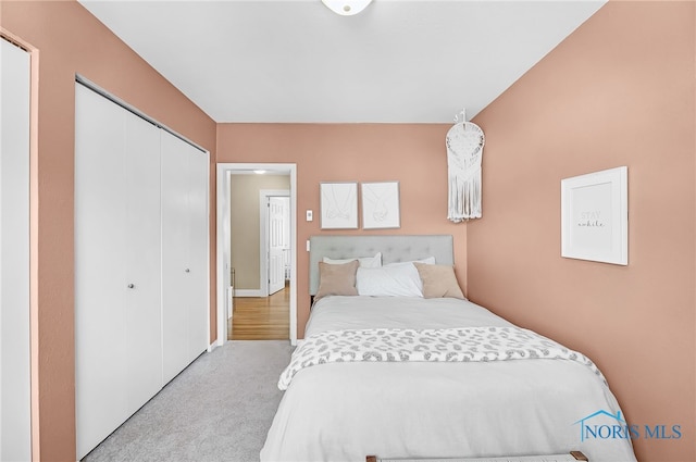 3743 Woodmont Rd, Toledo, OH 43613 - carpeted bedroom featuring a closet