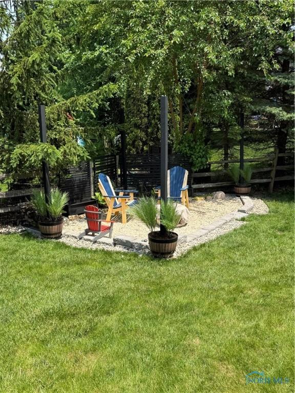 7910 Quail Creek Rd, Maumee, OH 43537 - view of play area