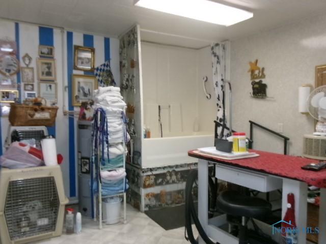 8962 State Route 109, Ottawa, OH 45875 - interior space