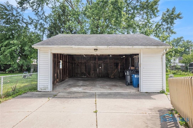 3913 Mcgregor Ln, Toledo, OH 43623 - view of detached garage