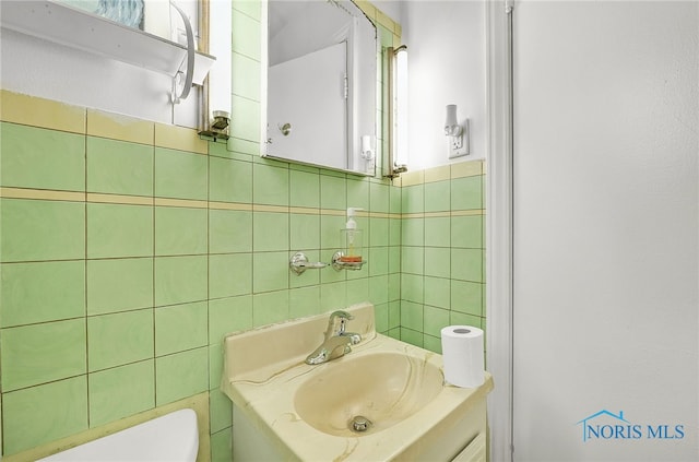 806 Evesham Ave, Toledo, OH 43607 - photo 14