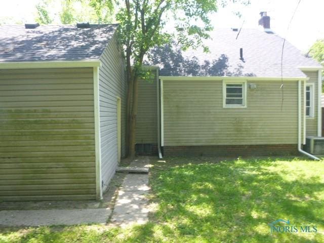 2160 Marlow Rd, Toledo, OH 43613 - view of grassy yard