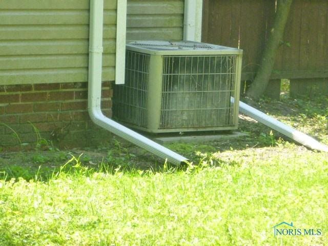 2160 Marlow Rd, Toledo, OH 43613 - exterior view of a central air condition unit