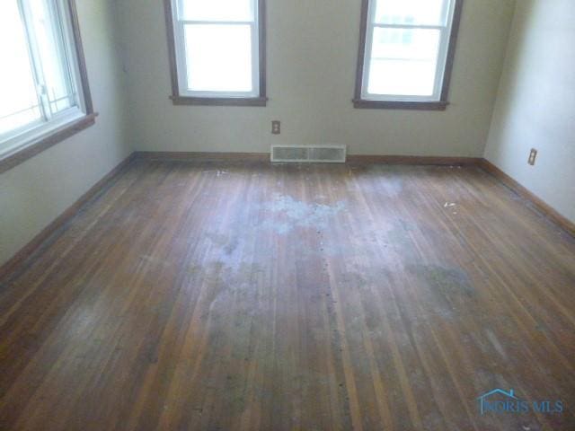 2160 Marlow Rd, Toledo, OH 43613 - unfurnished room with wood finished floors and baseboards