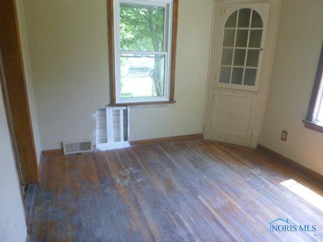 2160 Marlow Rd, Toledo, OH 43613 - spare room with wood finished floors and baseboards