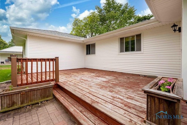 1527 Lockwood Rd, Findlay, OH 45840 - view of deck
