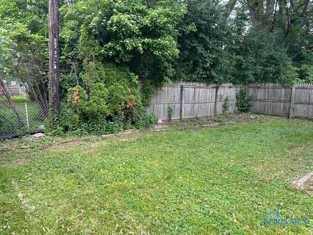 3748 Orono Dr, Toledo, OH 43614 - view of fenced backyard