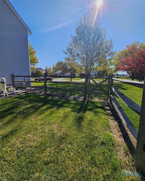 1232 Grassy Ct, Rossford, OH 43460 - photo 12