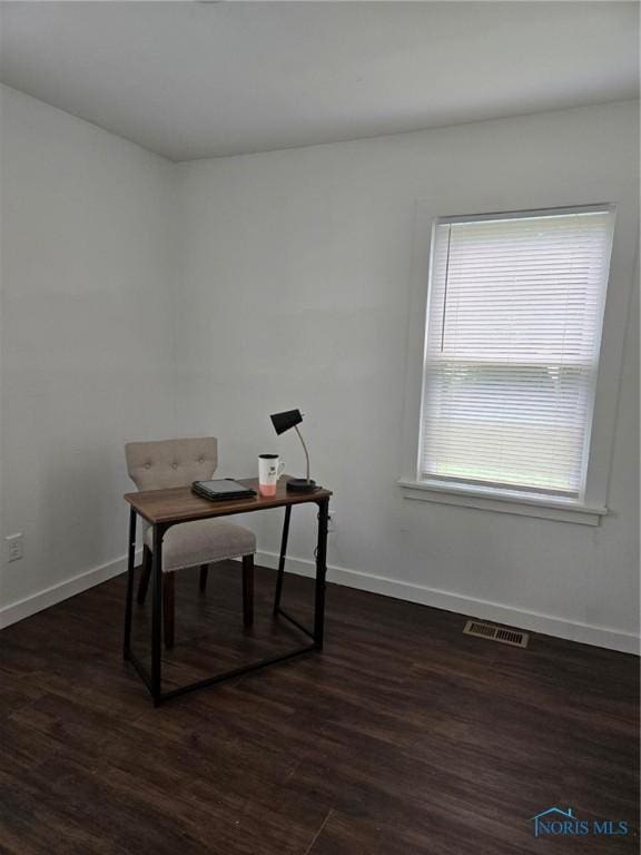 2421 106th Rd, Toledo, OH 43611 - office space featuring dark wood-style floors and baseboards