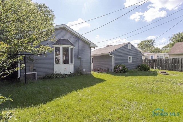 1040 Richland St, Maumee, OH 43537 - back of house