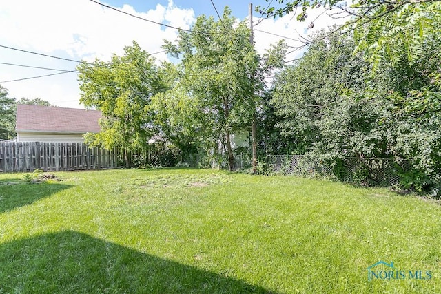 1040 Richland St, Maumee, OH 43537 - view of fenced backyard