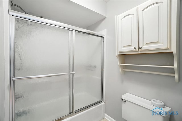4329 Woodbriar Dr, Toledo, OH 43623 - full bathroom featuring toilet and baseboards