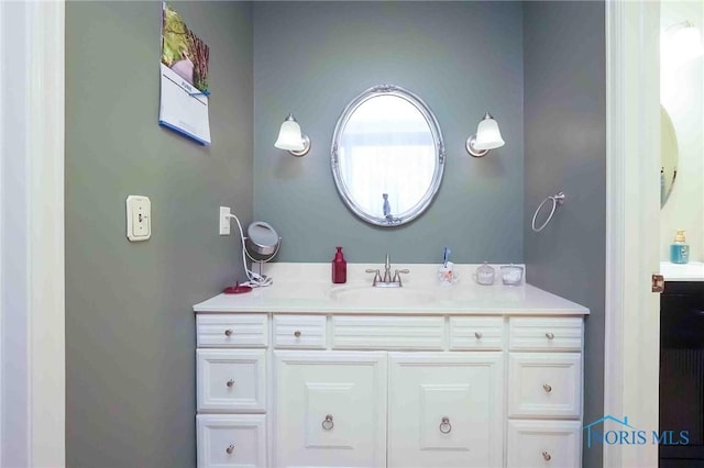 1932 Queenswood Dr Unit U5, Findlay, OH 45840 - bathroom with vanity