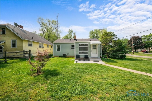 2058 Berkshire Pl, Toledo, OH 43613 - back of property with entry steps