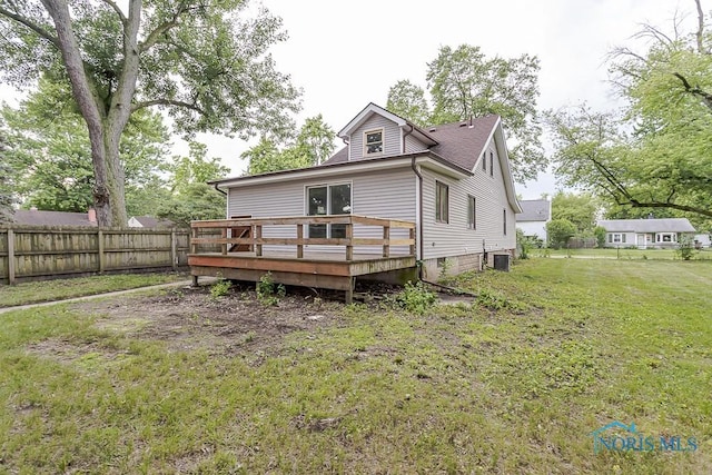 1302 Laning Rd, Toledo, OH 43615 - rear view of house with a deck