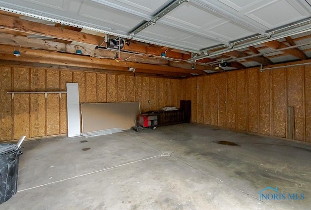 1302 Laning Rd, Toledo, OH 43615 - garage with a garage door opener