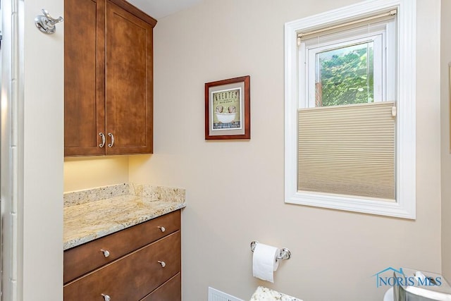 160 Wilkshire Dr, Waterville, OH 43566 - half bath with vanity