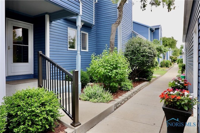 2109 Ottawa River Rd Unit 3C, Toledo, OH 43611 - view of side of home