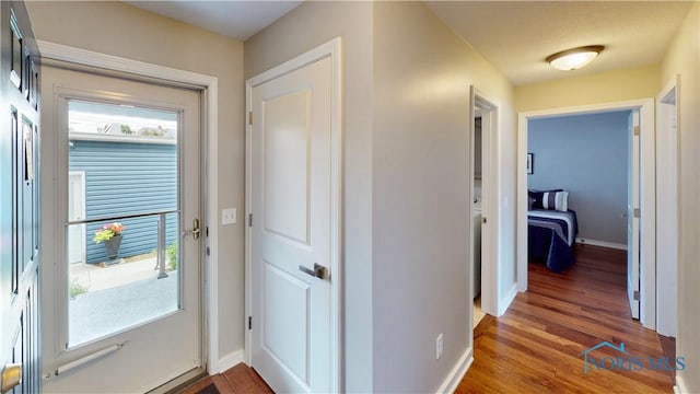 2109 Ottawa River Rd Unit 3C, Toledo, OH 43611 - corridor with wood finished floors and baseboards