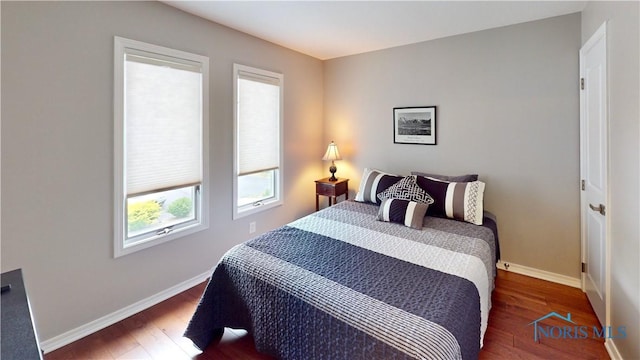 2109 Ottawa River Rd Unit 3C, Toledo, OH 43611 - bedroom featuring wood finished floors and baseboards
