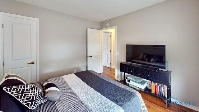 2109 Ottawa River Rd Unit 3C, Toledo, OH 43611 - bedroom with wood finished floors