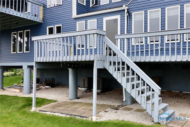 2109 Ottawa River Rd Unit 3C, Toledo, OH 43611 - back of house with a deck