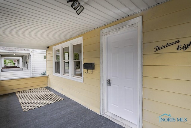 1385 Berdan Ave, Toledo, OH 43612 - doorway to property
