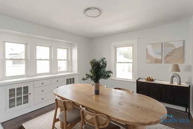 1385 Berdan Ave, Toledo, OH 43612 - dining area with dark wood-style floors