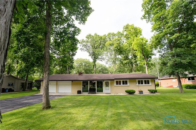 209 Huron Ave, Defiance, OH 43512 - photo 1