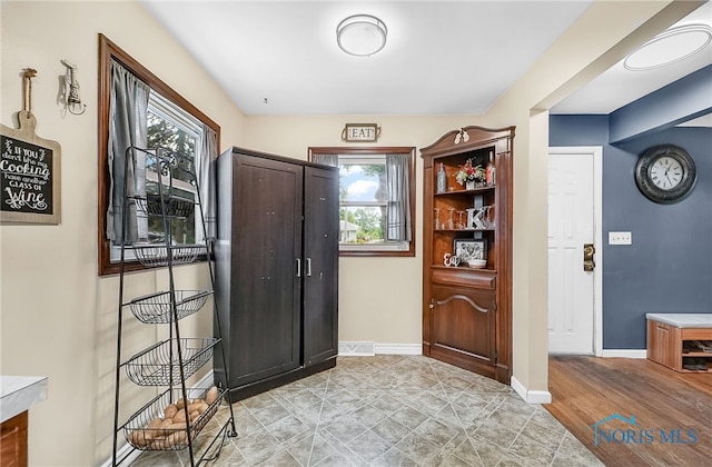 238 Richards Rd, Toledo, OH 43607 - foyer entrance with baseboards