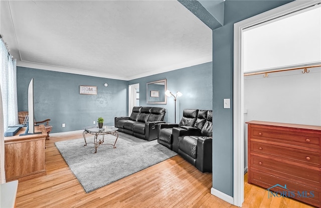 238 Richards Rd, Toledo, OH 43607 - living area with wood finished floors and ornamental molding