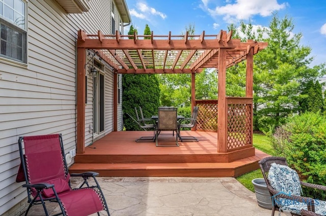 5872 Settlers Ridge Cir, Sylvania, OH 43560 - wooden terrace with outdoor dining space, a pergola, and a patio area