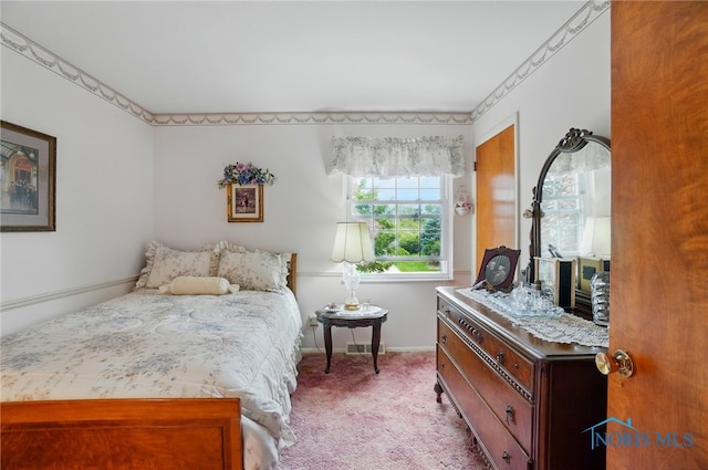 1309 Gettysburg Dr, Maumee, OH 43537 - bedroom featuring light colored carpet