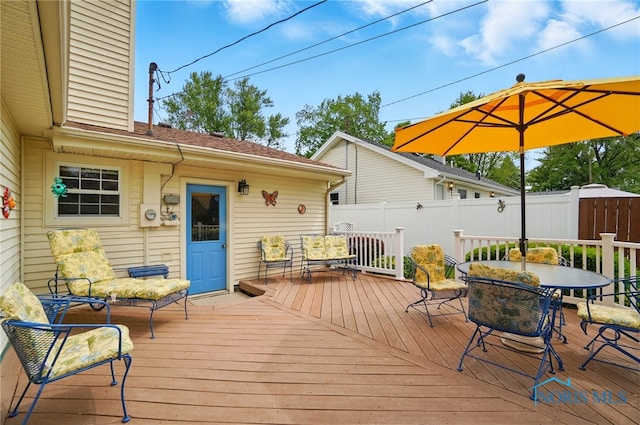 1309 Gettysburg Dr, Maumee, OH 43537 - deck featuring outdoor dining area