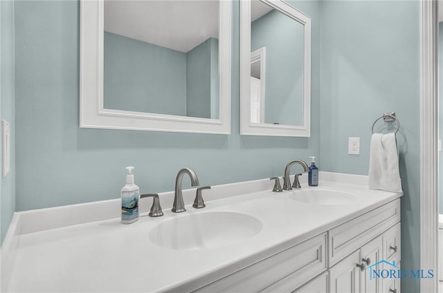 7040 Country Creek Rd, Maumee, OH 43537 - bathroom featuring double vanity