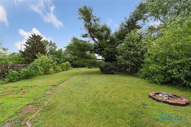 422 Eben Ave, Findlay, OH 45840 - view of yard featuring a fire pit