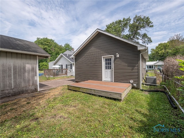 5161 Langham Dr, Sylvania, OH 43560 - rear view of house featuring a wooden deck