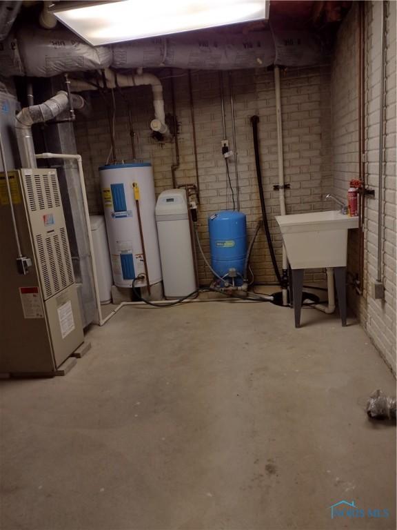 11550 County Road 26th 1, Fayette, OH 43521 - utilities featuring water heater and heating unit