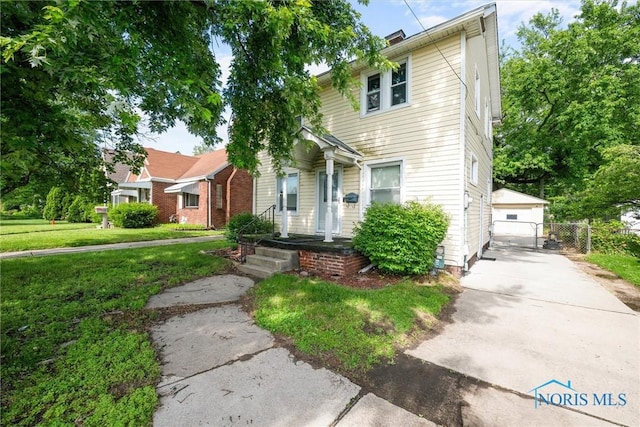 4128 Douglas Rd, Toledo, OH 43613 - view of front of house featuring a garage