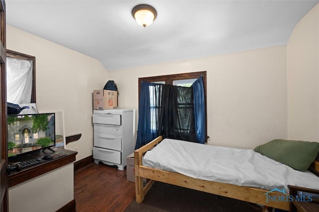 4128 Douglas Rd, Toledo, OH 43613 - bedroom with dark wood-style floors