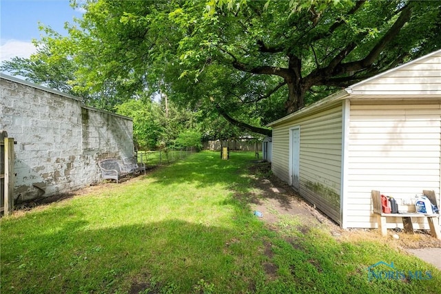 4128 Douglas Rd, Toledo, OH 43613 - view of yard