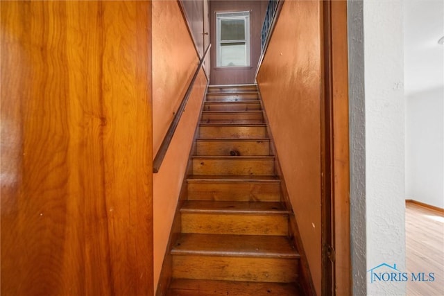 42 California Blvd, Toledo, OH 43612 - stairs with wood finished floors