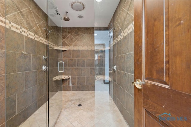 7106 Country Creek Rd, Maumee, OH 43537 - bathroom with a tile shower
