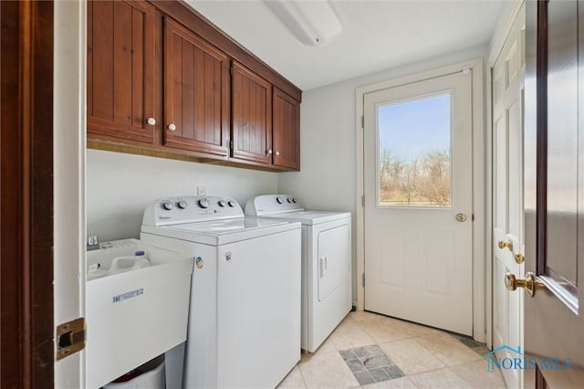 7106 Country Creek Rd, Maumee, OH 43537 - laundry area featuring cabinet space and washing machine and dryer