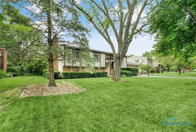 616 Normandie Blvd, Bowling Green, OH 43402 - view of front of home featuring a front lawn