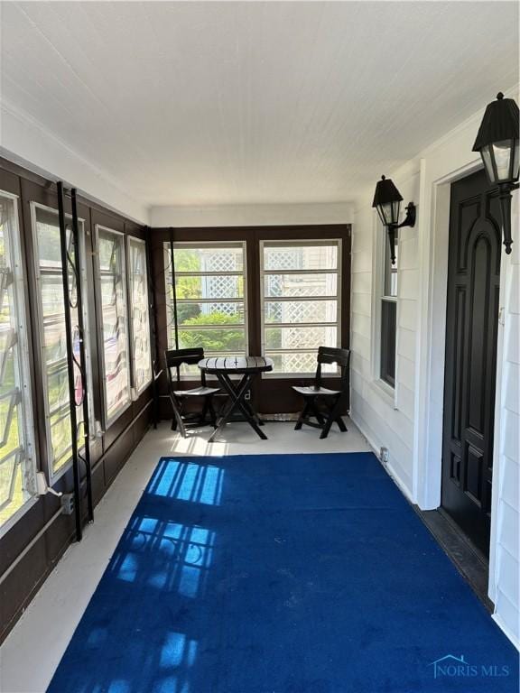 4033 Eastway St, Toledo, OH 43612 - sunroom featuring healthy amount of natural light