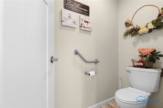 4825 Sylvan Prairie Ct, Sylvania, OH 43560 - bathroom featuring toilet and baseboards