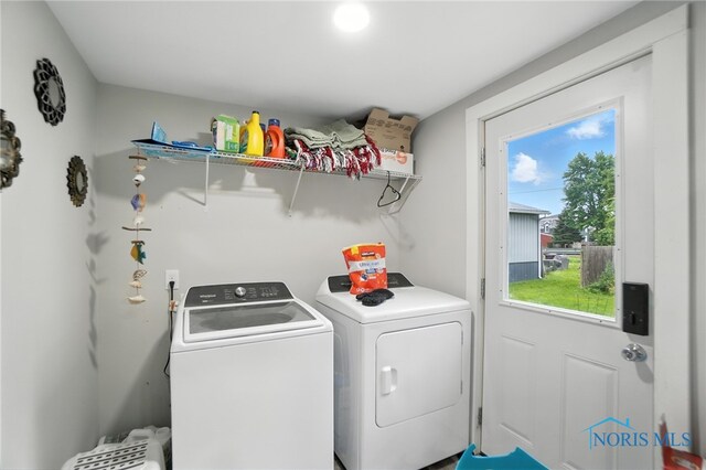 407 Washington St, Findlay, OH 45840 - washroom with washer and dryer