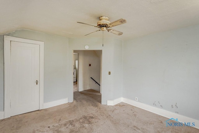 5712 Rambo Ln, Toledo, OH 43623 - spare room with ceiling fan and light colored carpet