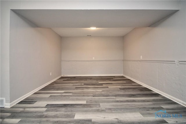 6182 Old Farm Ct, Toledo, OH 43612 - empty room with wood finished floors and baseboards